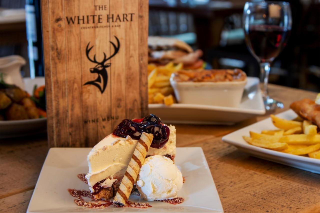 White Hart Inn Bouth Exterior foto